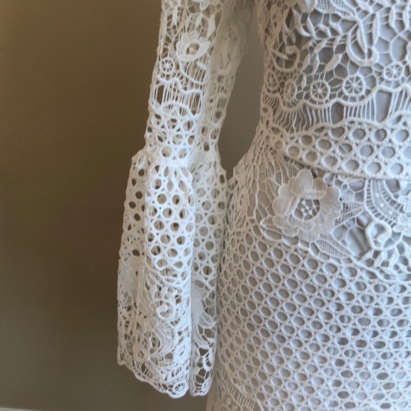 *FABULOUS* Fully Lined White Crocheted Dress NWT - Picture 5 of 8